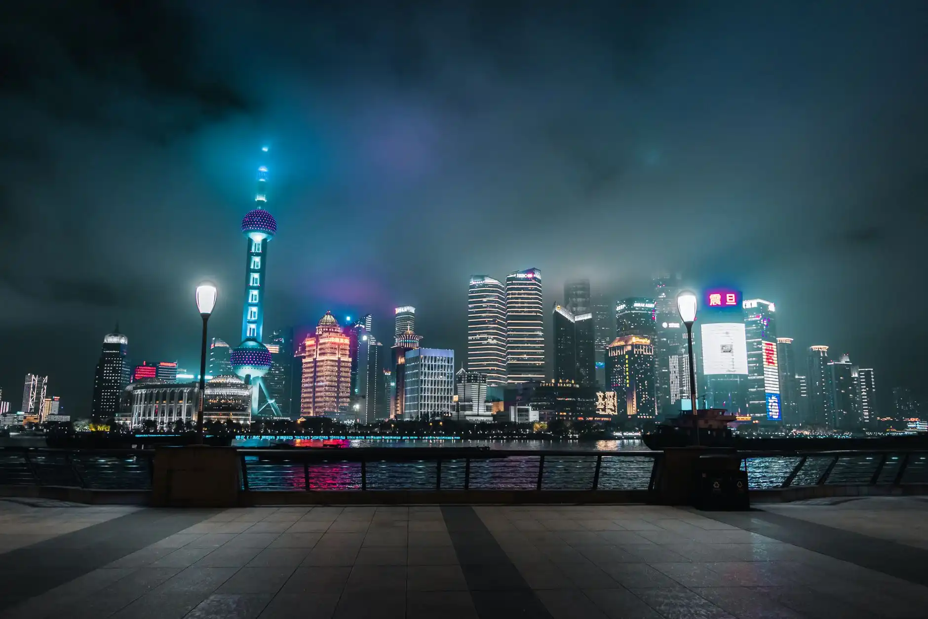 2025年成都学历提升途径对比：成人高考与自学考试的选择分析